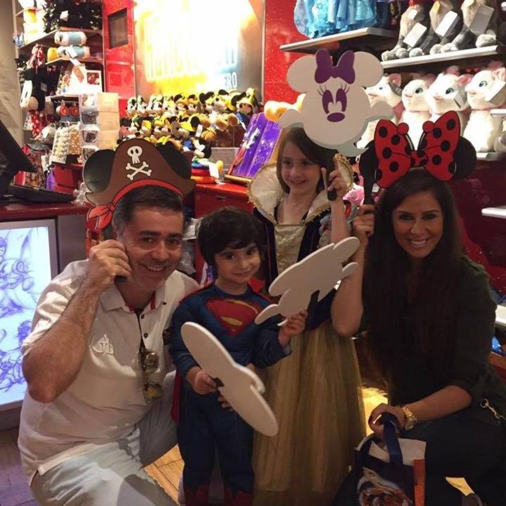 Meet your Posher, Derya